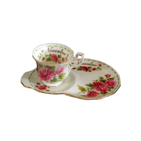 Royal Albert - Tazza tè c/piattino November - Flower of the Month - Hostess